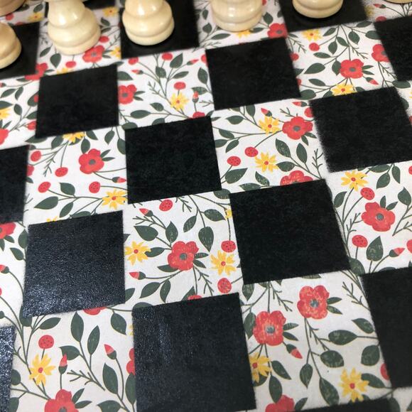 Scrapbook Chess Set - Vintage Flowers - Picture 5 of 11